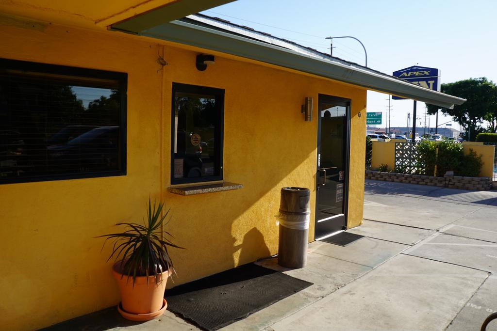Apex Inn Modesto Exterior photo